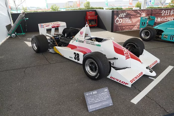 パドック情報まとめ出し】往年のF3000マシンがズラリ！ 鍵となった