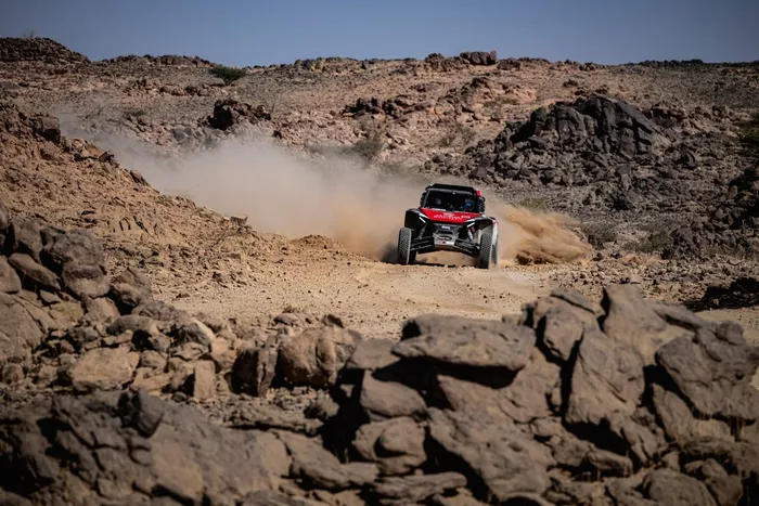 #305 Team BBR Taurus: Dania Akeel, Stephane Duple