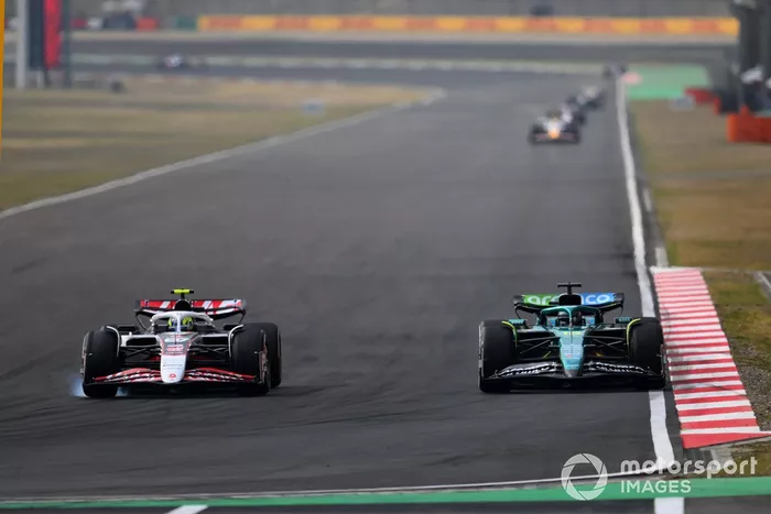 Lance Stroll, Aston Martin Racing, Oliver Bearman, Haas F1 Team