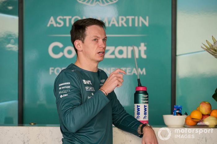 Nick Yelloly, Aston Martin