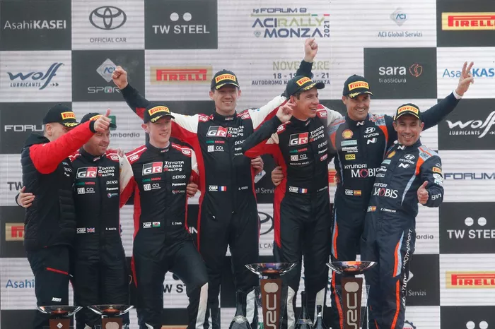 Podio: Ganadores Sébastien Ogier, Julien Ingrassia, Toyota Gazoo Racing WRT Toyota Yaris WRC, segundo lugar Elfyn Evans, Scott Martin, Toyota Gazoo Racing WRT Toyota Yaris WRC, tercer lugar Dani Sordo, Candido Carrera, Hyundai Motorsport Hyundai i20 Coupe WRC.