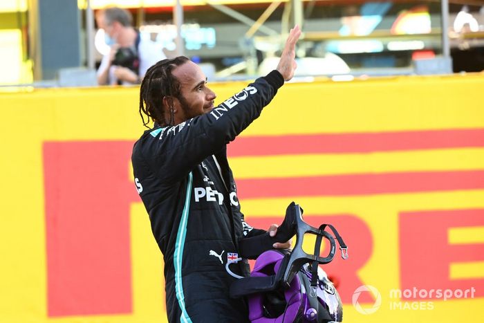 Ganador Lewis Hamilton, Mercedes-AMG F1 celebra en Parc Ferme