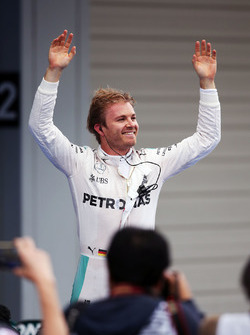 Ніко Росберг, Mercedes AMG F1 святкує перемогу у закритому парку