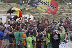 Ganadores Thierry Neuville, Nicolas Gilsoul, Hyundai i20 WRC, Hyundai Motorsport con fans