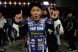 Переможець #21 Yamaha Factory Racing Team: Кацуюкі Накашуга