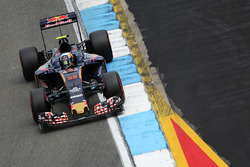 Карлос Сайнс-мол., Scuderia Toro Rosso STR11