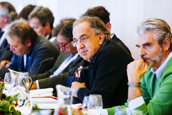 Sergio Marchionne, Presidente y CEO de Ferrari Fiat Chrysler automóviles y Maurizio Arrivabene, dire