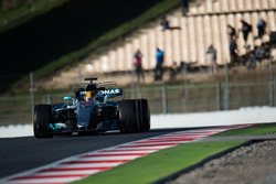 Льюіс Хемілтон, Mercedes AMG F1 W08 із випробувальним обладнанням
