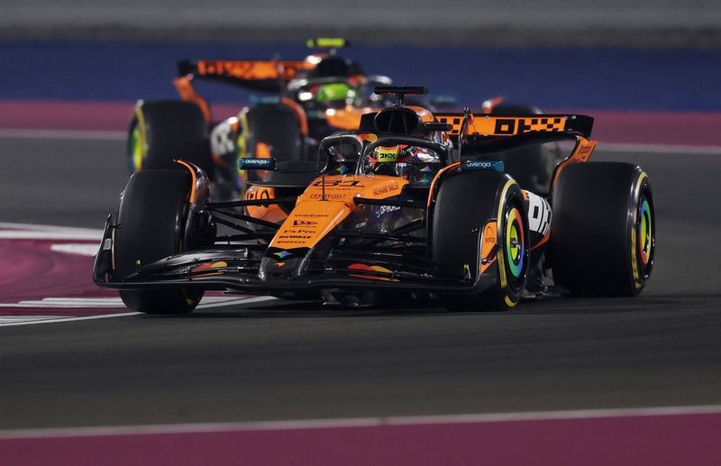 Lando Norris, McLaren, Oscar Piastri