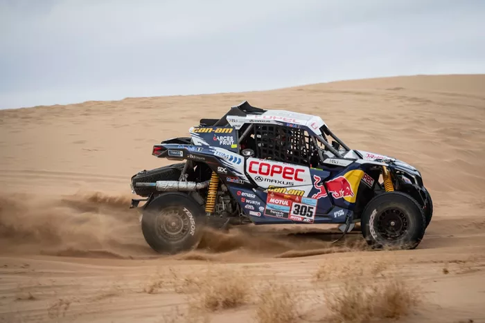 #305 EKS - South Racing: Francisco Lopez Contardo, Juan Pablo Latrach Vinagre