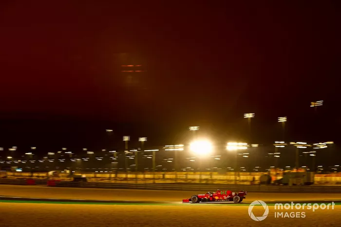Carlos Sainz Jr, Ferrari SF21