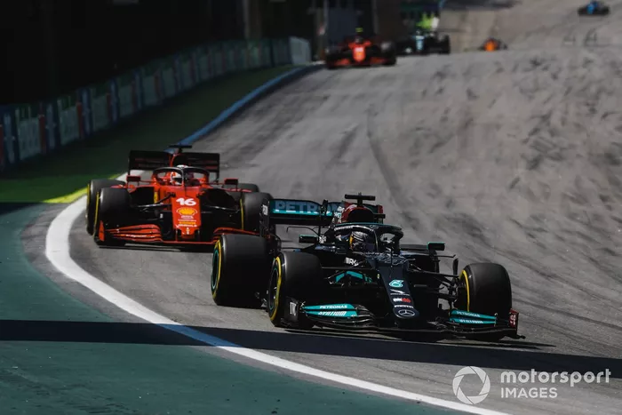 Lewis Hamilton, Mercedes W12, Charles Leclerc, Ferrari SF21