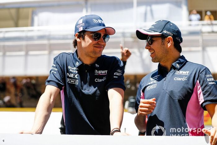 Lance Stroll, Racing Point, y Sergio Pérez, Racing Point, en el desfile de pilotos