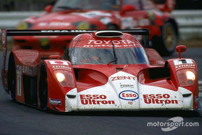#1 Toyota Motorsport Toyota GT-One: Keiichi Tsuchiya, Toshio Suzuki, Ukyo Katayama