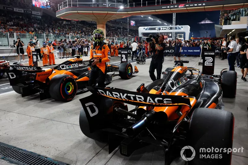 Lando Norris, McLaren F1 Team, en pole position au Parc Ferme