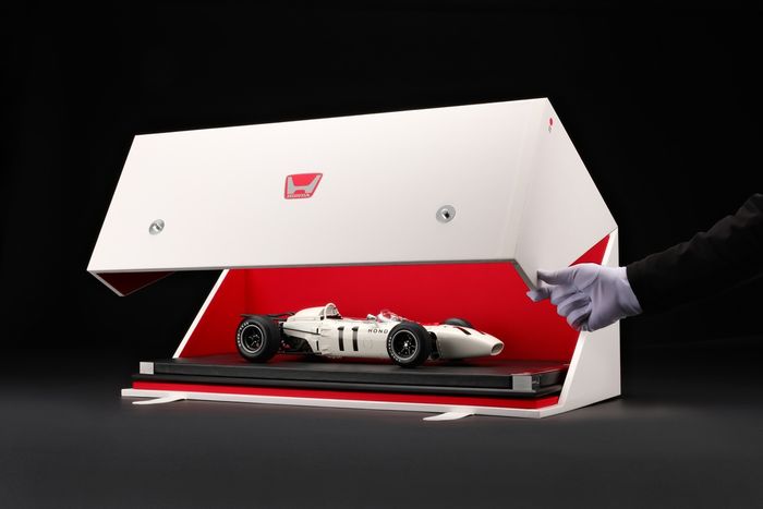ハンドメイド＆部品点数1600超え……！ ホンダ、F1初優勝60周年を