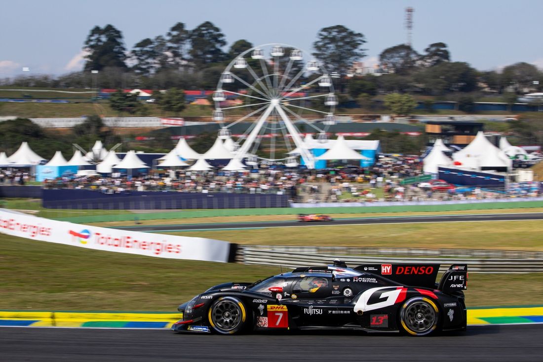 #7 Toyota Gazoo Racing Toyota GR010 - Híbrido: Mike Conway, Kamui Kobayashi, Nyck De Vries