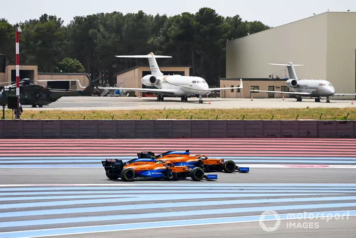 Daniel Ricciardo, McLaren MCL35M, Lando Norris, McLaren MCL35M