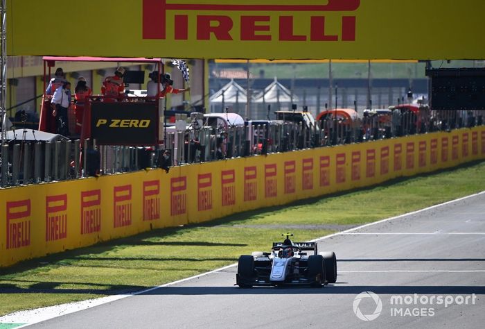 Christian Lundgaard, ART Grand Prix cruza la meta