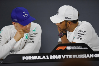 Valtteri Bottas, Mercedes AMG F1 and Lewis Hamilton, Mercedes AMG F1 in the press conference