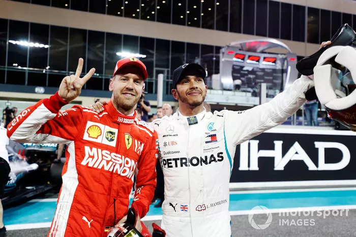 Sebastian Vettel, Ferrari, y Lewis Hamilton, Mercedes AMG F1