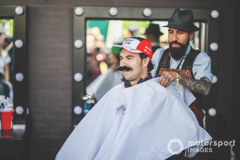 Sergio Perez, Racing Point Force India F1 Team, à la fondation Movember
