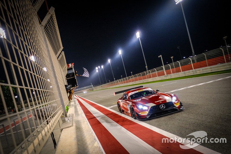Damalı bayrak: #34 Team Turkey, Salih Yoluç, Ayhancan Güven, Mercedes AMG GT3