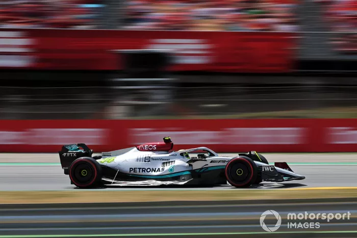Lewis Hamilton, Mercedes W13 