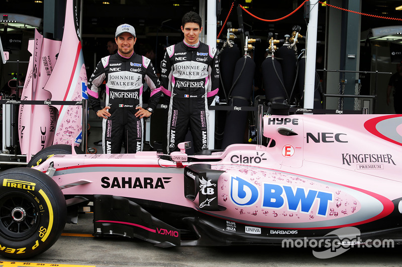 Sergio Pérez, Sahara Force India F1 y Esteban Ocon, Sahara Force India F1 Team con el Sahara Force India F1 VJM10