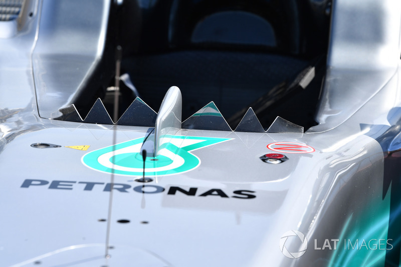 Mercedes-Benz F1 W08: Windschutzscheibe