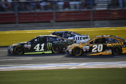 Kurt Busch, Stewart-Haas Racing, Ford; Brad Keselowski, Team Penske, Ford; Matt Kenseth, Joe Gibbs R