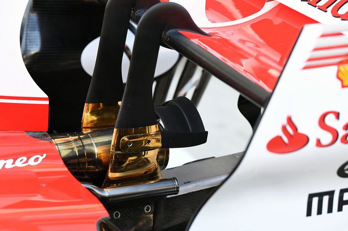 Ferrari SF70H detalhe escapamento