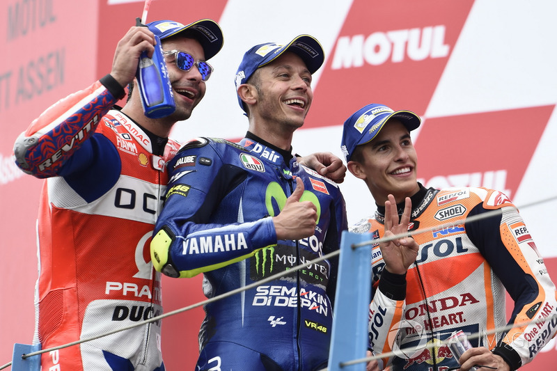 Podio: segundo lugar Danilo Petrucci, Pramac Racing, ganador de la carrera Valentino Rossi, Yamaha F