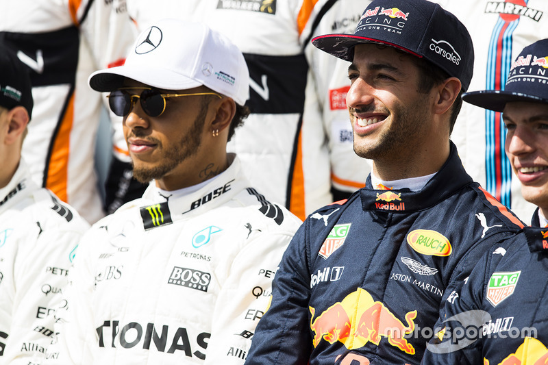 Lewis Hamilton, Mercedes AMG F1; Daniel Ricciardo, Red Bull Racing; Max Verstappen, Red Bull