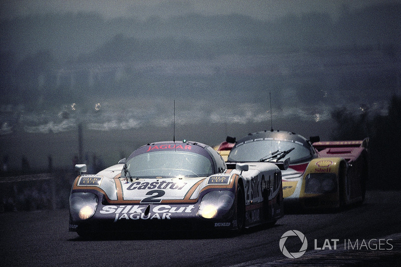 1988 год. Экипаж Яна Ламмерса, Джонни Дамфриса и Энди Уоллеса, Jaguar XJR-9LM Advanced