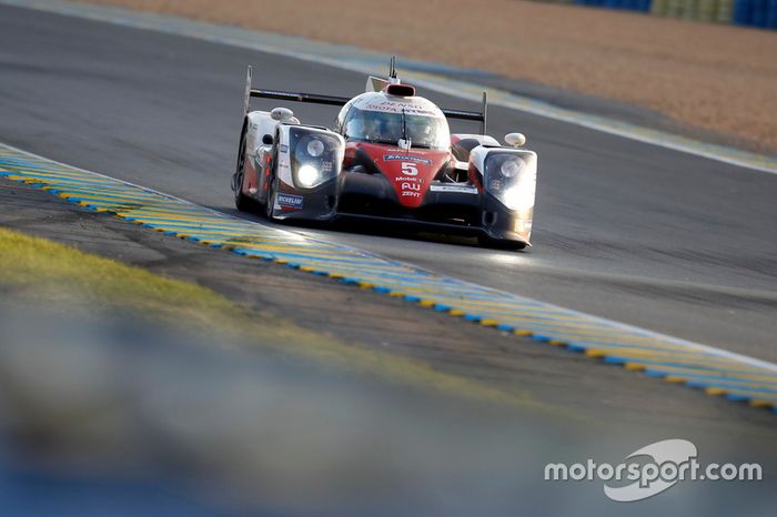 #5 Toyota Racing Toyota TS050 Hybrid: Anthony Davidson, Sébastien Buemi, Kazuki Nakajima