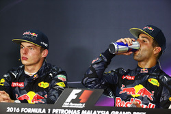 Daniel Ricciardo, Red Bull Racing; Max Verstappen, Red Bull Racing