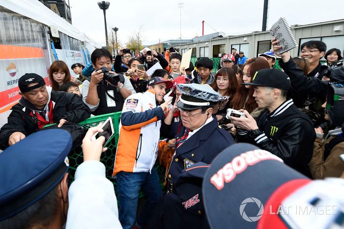 Marc Márquez, Repsol Honda Team con fans