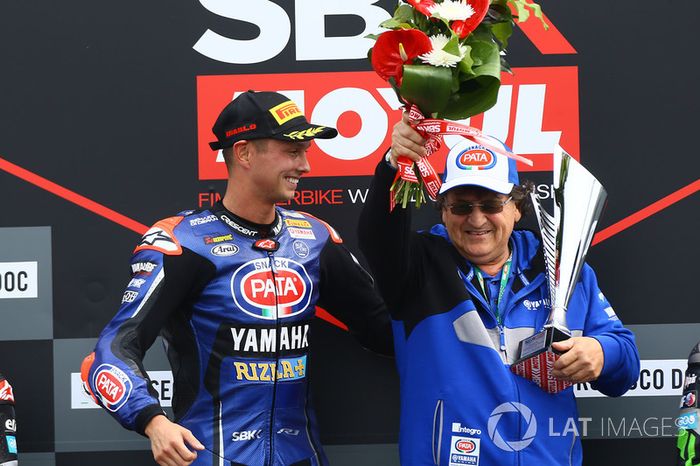 Podio: ganador de la carrera Michael van der Mark, Pata Yamaha