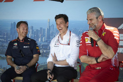 Christian Horner, Takım Patronu, Red Bull Racing, Toto Wolff, Direktör, Mercedes AMG, ve Maurizio Arrivabene, Takım Patronu, Ferrari