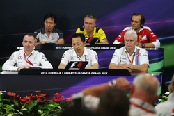 Прес-конференція: гоночний інженер Haas F1 Team Аяо Каматсу, технічний директор Renault Sport F1 Боб
