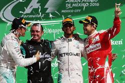 Podium: 1. Lewis Hamilton, Mercedes AMG F1; 2. Nico Rosberg, Mercedes AMG F1; 3. Sebastian Vettel, F