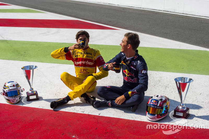 GP2 – на заздрість Льюісу