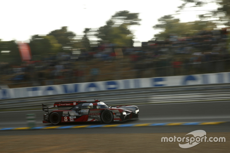 #8 Audi Sport Team Joest Audi R18 e-tron quattro: Lucas di Grassi, Loic Duval, Oliver Jarvis