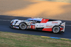 #5 Toyota Racing Toyota TS050 Hybrid: Ентоні Девідсон, Себастьян Буемі, Казукі Накадзіма