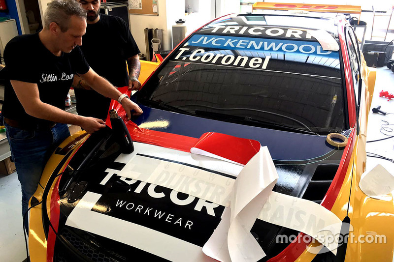 Stickering della Chevrolet Cruze di Tom Coronel, ROAL Motorsport