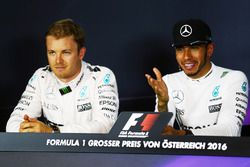 (L to R): Nico Rosberg, Mercedes AMG F1 and team mate Lewis Hamilton, Mercedes AMG F1 in the post qualifying FIA Press Conference