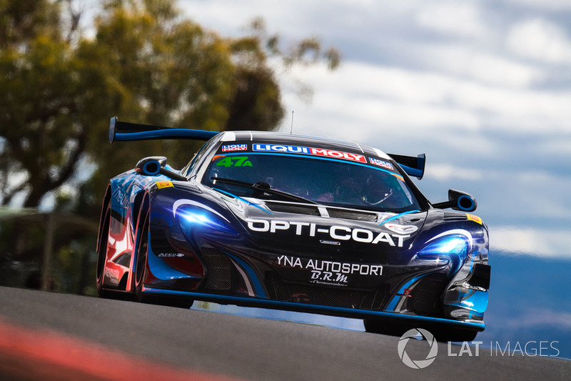 #47 YNA Autosport McLaren 650S GT3: Scott McLaughlin, Fraser Ross, Andrew Watson, Alexander West