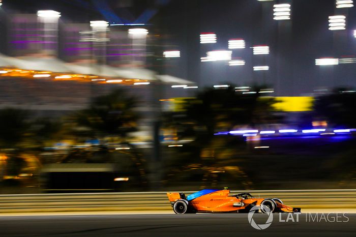 Stoffel Vandoorne, McLaren MCL33 Renault