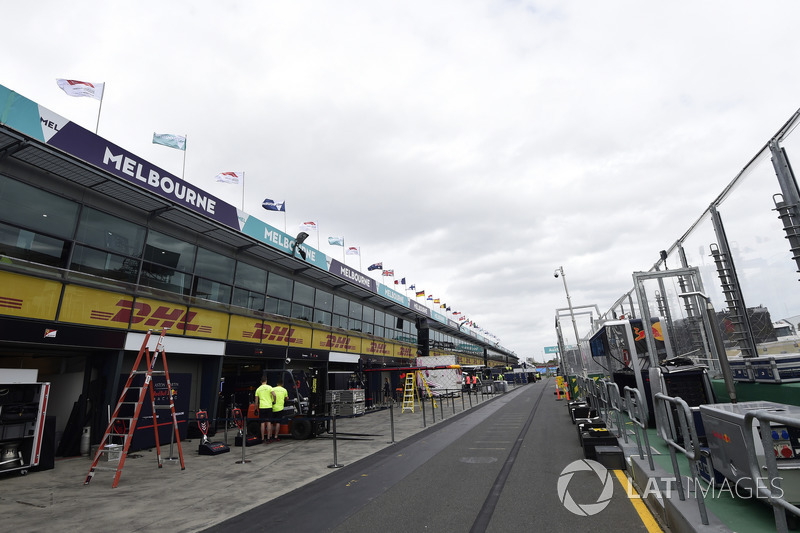 PIt lane